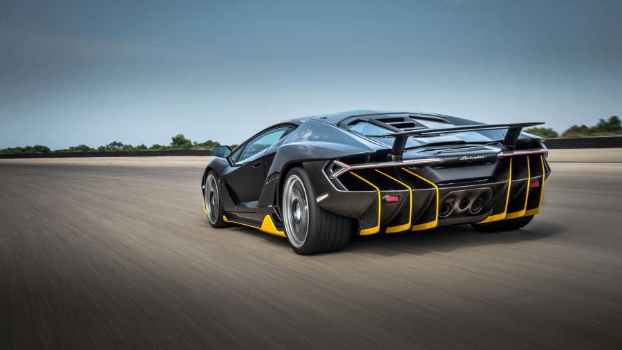  Lamborghini Centenario LP770-4 2016 года  (фото 8 из 61)
